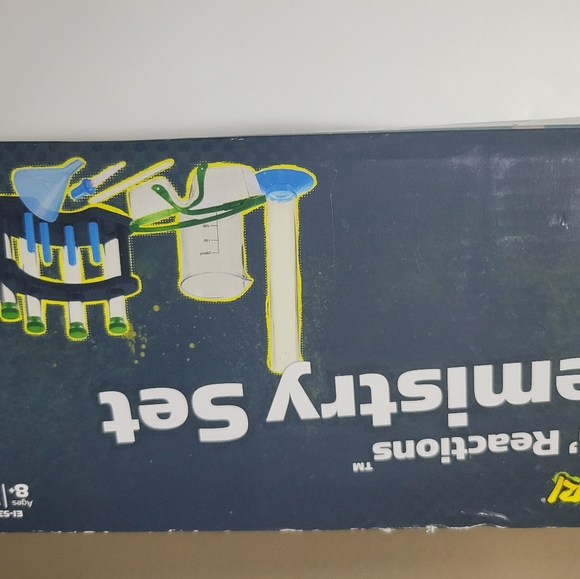 Educational Insights Geosafari Rockin' Reactions Chemistry Set NIB - Picture 4 of 6